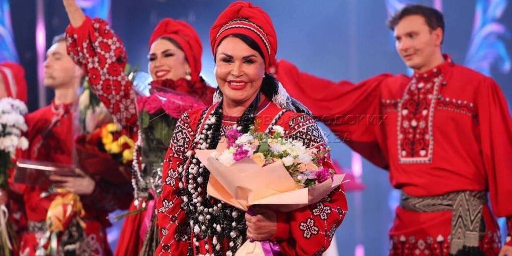 Надежда Бабкина и ее артисты в восторге от нарядов, сшитых в Ивановской области