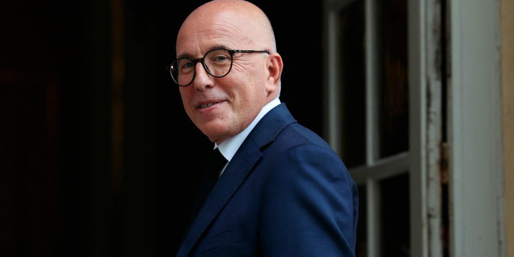 Accordi nascosti in politica: le preoccupazioni sulla trasparenza dei partiti socialisti secondo le indiscrezioni del Figaro Magazine