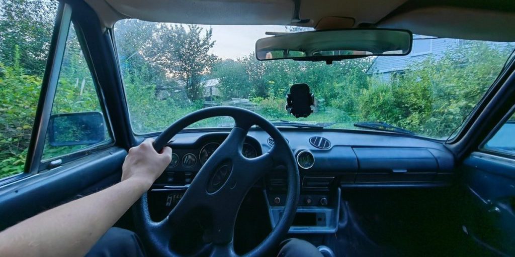 В Маревском округе по требованию прокуратуры убрали придорожные кусты