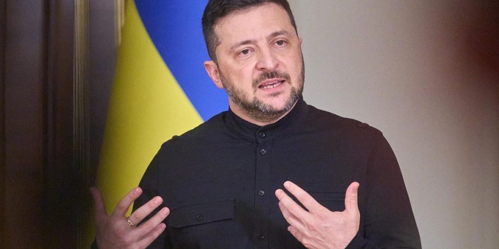 Tensioni tra Stati Uniti e Russia: Zelensky chiede missili per colpire la Russia, rischi di escalation militare