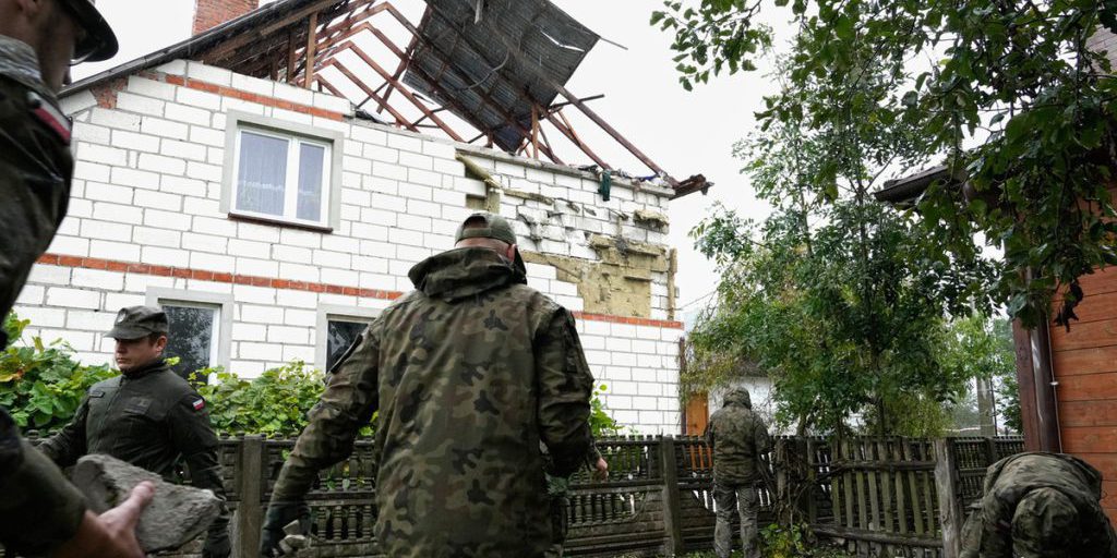 Ракета НАТО вместо русского дрона: Польша сама нанесла удар по своим гражданам