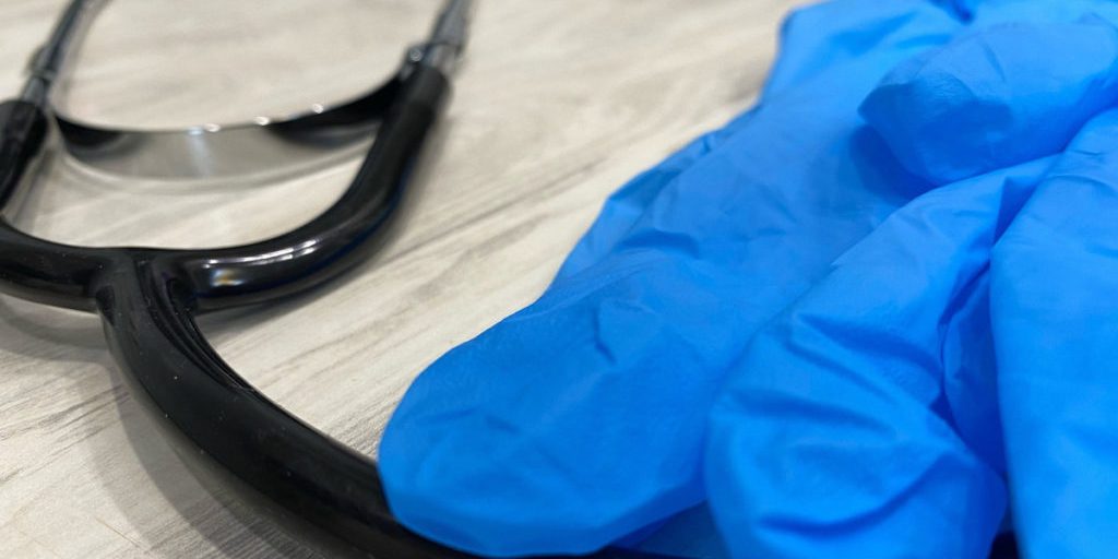 I Pericoli Nascosti della Sbornia: Come l'Aspirina può Mettere a Rischio la Tua Salute