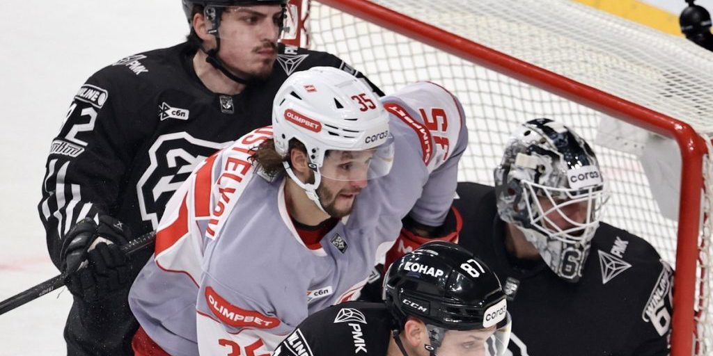 Korostelyov, ex attaccante del Traktor, condivide la sua opinione sui tifosi di Chelyabinsk dopo la partita contro il Spartak