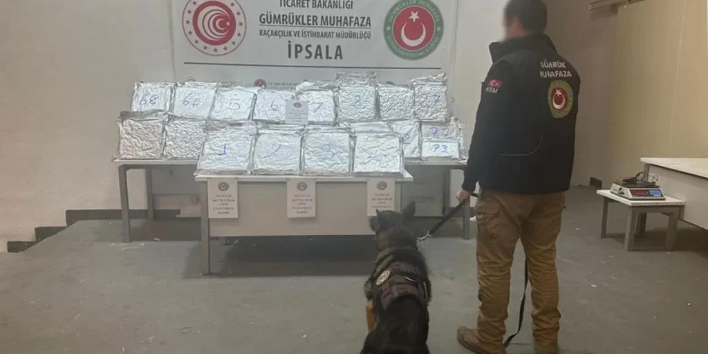 Dogane confisca 1 065 kg di merci illecite in Istanbul, Tekirdağ ed Edirne