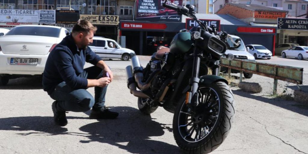 Motosiklet da 300mila lire si rivela un acquisto deludente per Ahmet Özkan a causa di problemi tecnici irrisolti