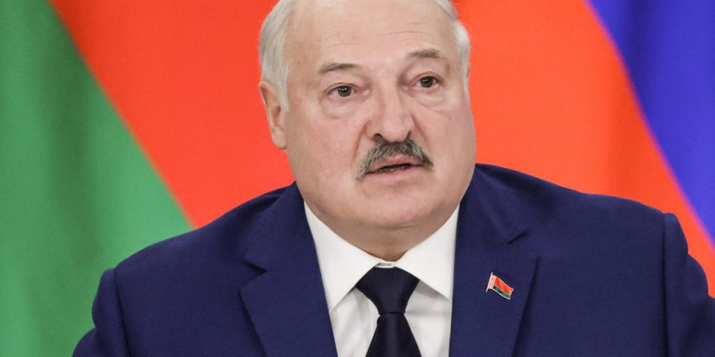 Президент Беларуси помиловал 25 человек в преддверии Дня народного единства