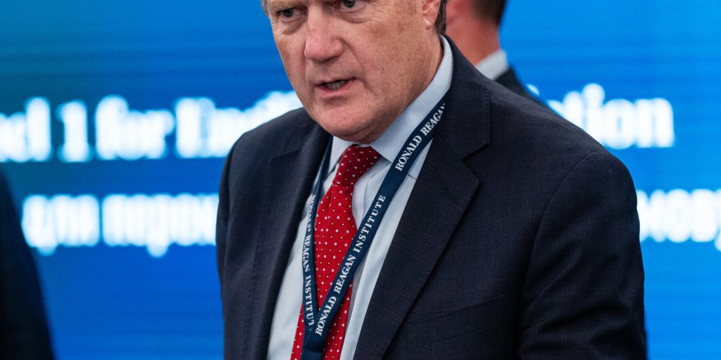 Legislatori chiedono spiegazioni: attacco a nave nella campagna antidrughe potrebbe costituire crimine di guerra