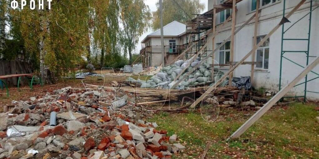 Chiusura dell'asilo nido Berezka a Pichaево: le famiglie del villaggio cercano alternative per l'assistenza ai bambini a causa dei ritardi nella ristrutturazione