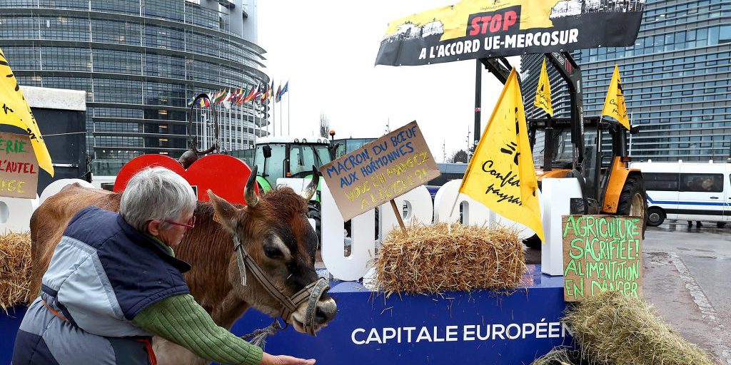 Rinvio dell’accordo UE‑Mercosur: Italia e Hongrie sostengono la decisione per calmare i produttori agricoli