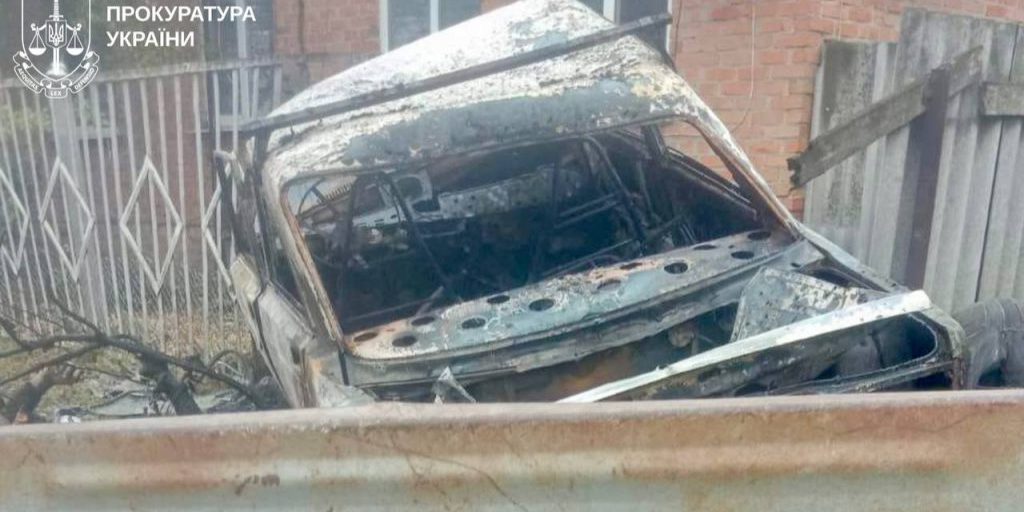 Russian drones attack civilian cars in Kharkiv Oblast: two killed, volunteer injured