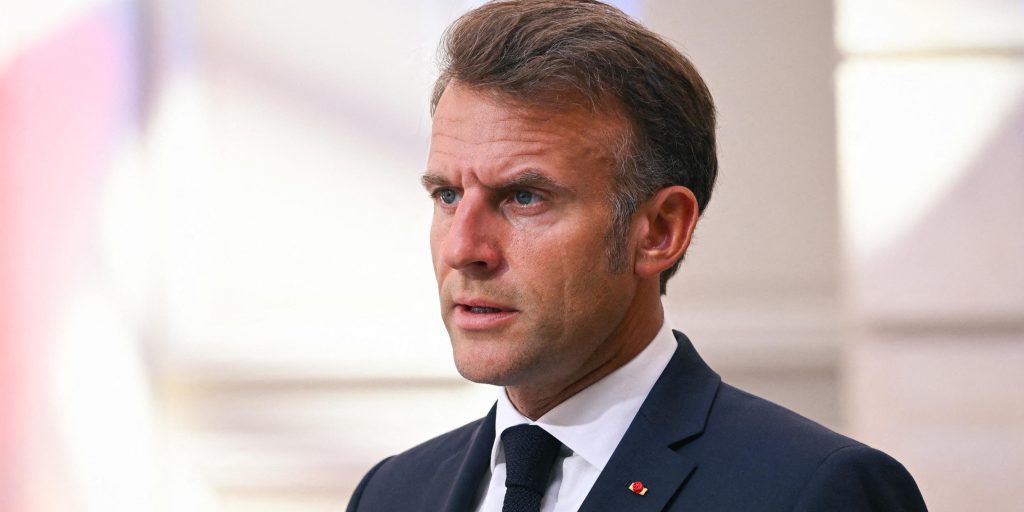 Popolarità in caduta libera: il presidente Macron tocca il minimo storico con solo l'11% di fiducia