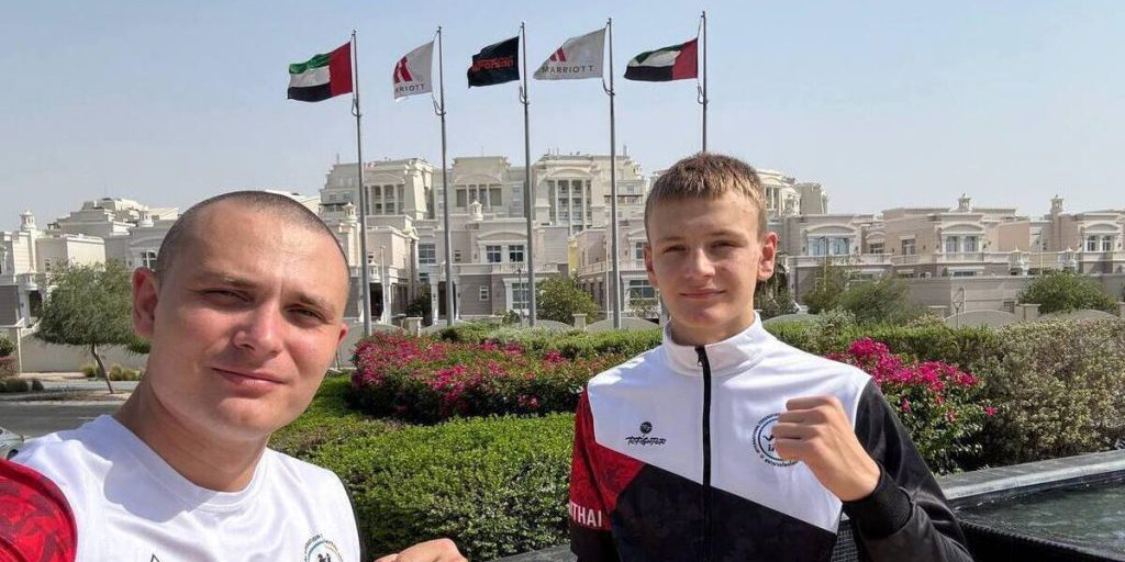 Campionato Mondiale di Muay Thai ad Abu Dhabi: Giovani Atleti in Azione per la Gloria