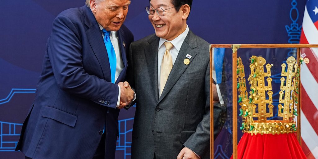 Some of Trump’s Favorite Things on Asia Trip: A Crown and ‘Vicious’ Weapons