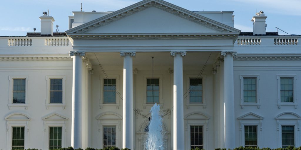 Il Restauro del Bagno di Lincoln: Un Progetto di Lusso e Storia nella Casa Bianca