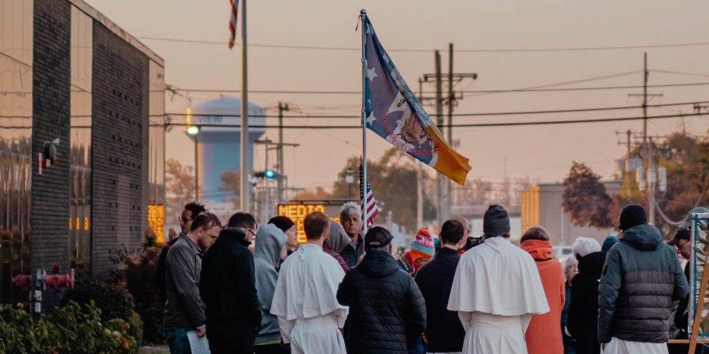 Immigration Agents Clash With Chicago-Area Residents on Halloween