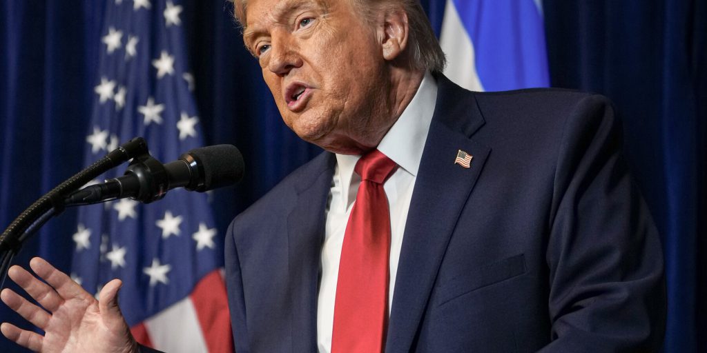 Trump vetoa due proposte di legge, suscitando accuse di ritorsione