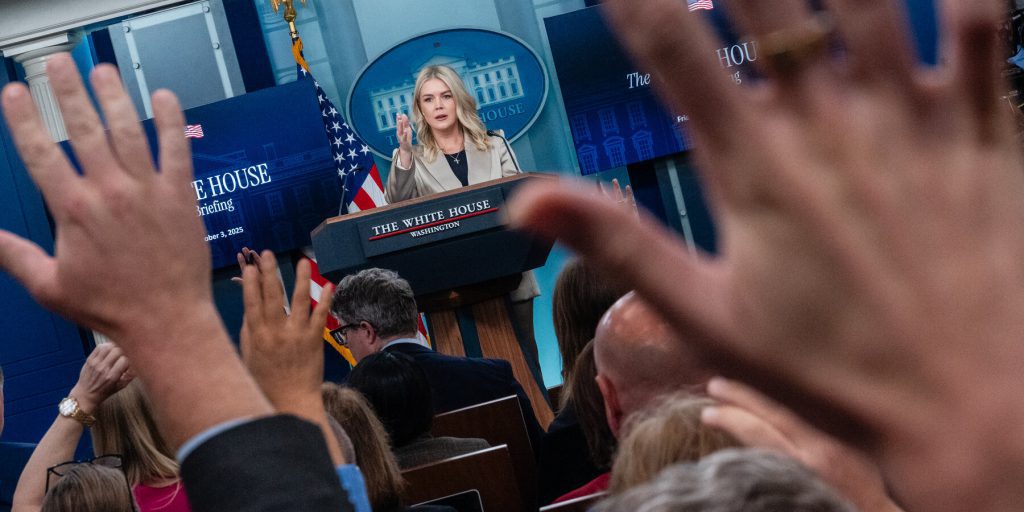 La Casa Bianca riduce l'accesso dei giornalisti: una minaccia alla libertà di stampa?