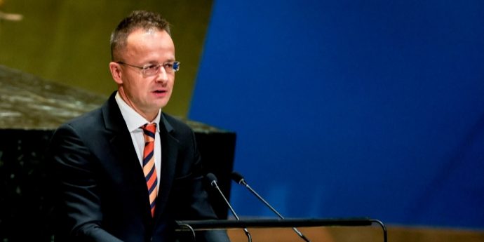 Kiev convoca l'ambasciatore ungherese in risposta alle accuse di interferenza elettorale.