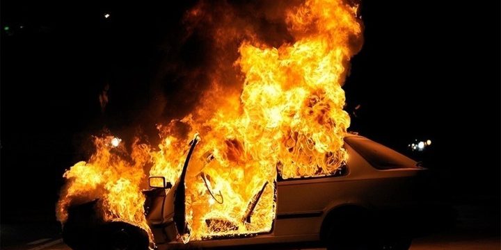 Incendio a Kostomuksha: indagini in corso per determinare le cause e garantire la sicurezza della zona