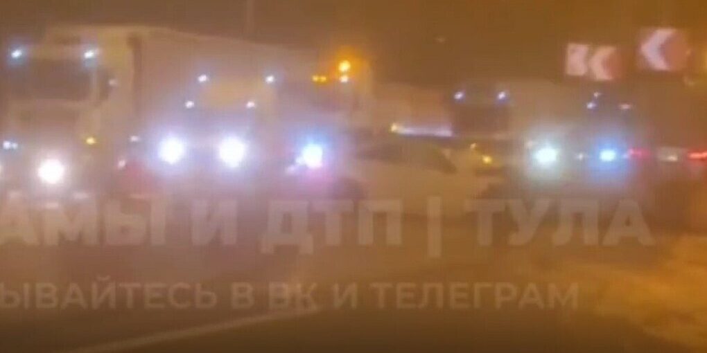 Incidente stradale sulla M-2: auto bianca causa blocco del traffico e solleva preoccupazioni sulla sicurezza stradale