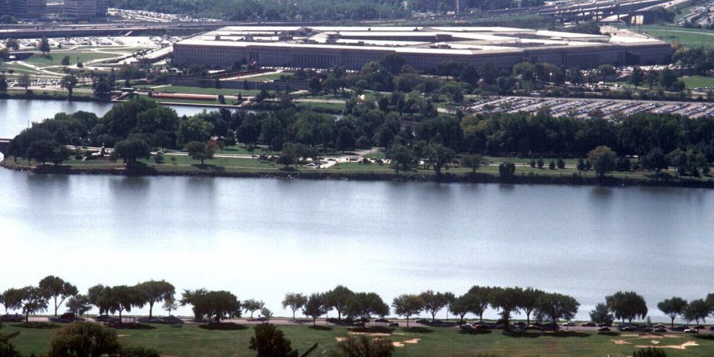 Donazione Misteriosa: 130 Milioni di Dollari al Pentagono da un Benefattore Anonimo Legato a Donald Trump