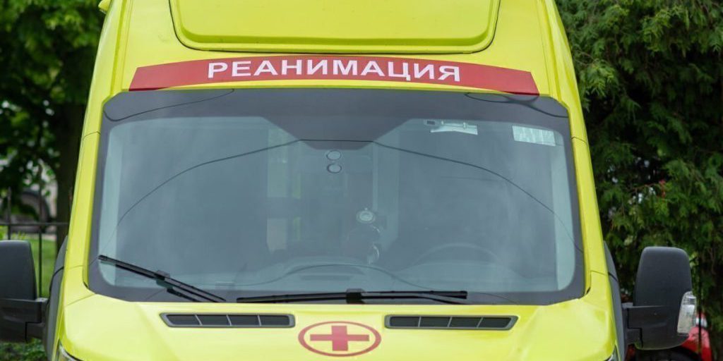 Incidente Stradale nella Regione di Kursk: Due Moped Coinvolti in Collisione, Un Conducente Ferito