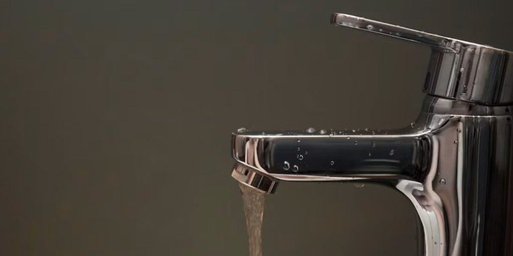 Emergenza idrica a Lipetsk: interruzioni dell'acqua potabile scatenano preoccupazione tra i residenti