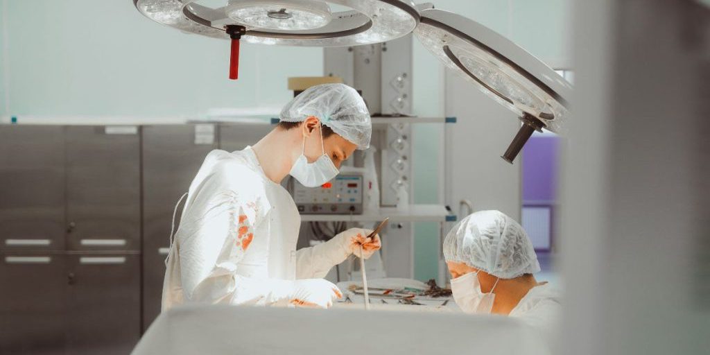 Вологодские онкологи провели операцию по реконструкции молочной железы