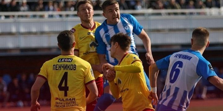 Встреча саратовского «Сокола» и тульского «Арсенала» завершилась вничью