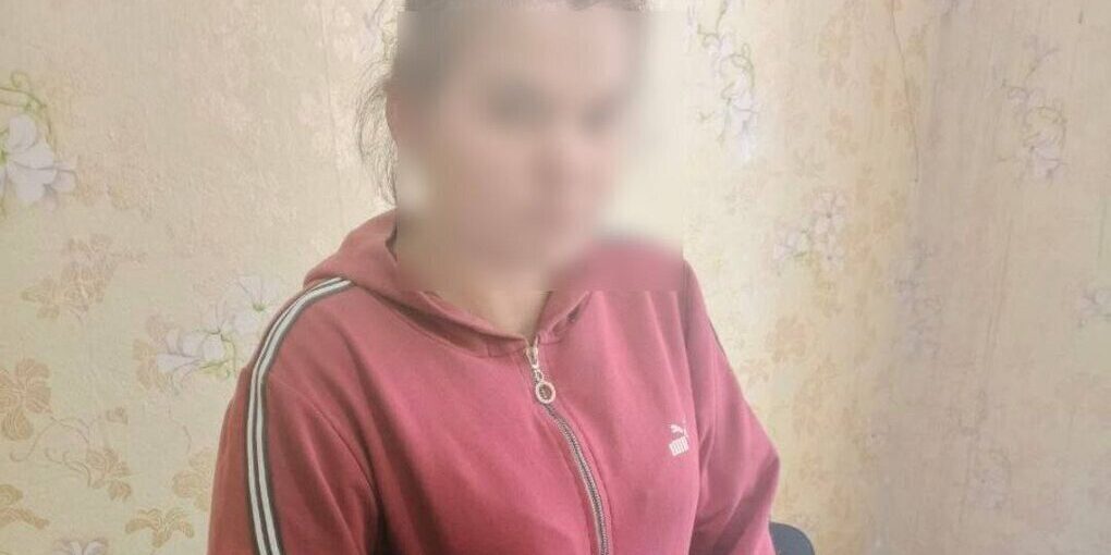 Два жителя Херсонской области украли у мужчины 30 тысяч рублей