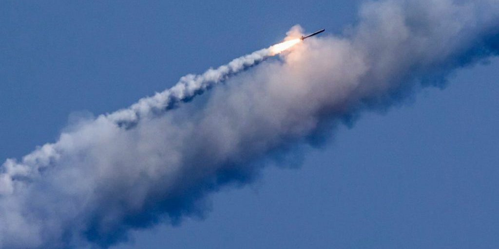 Russia annuncia nuovi attacchi all'Ucraina, aumenta la tensione nella regione