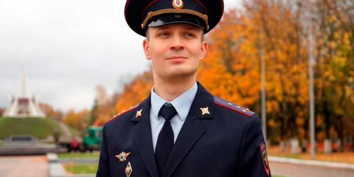 Vladislav Dubov il poliziotto del popolo della regione di Brjansk guida la partecipazione di massa al voto con oltre 24mila abitanti coinvolti