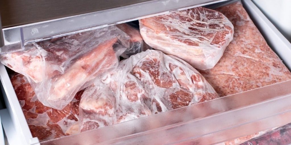 Ростовский  врач рассказала, чем опасны многократно размороженные и замороженные продукты