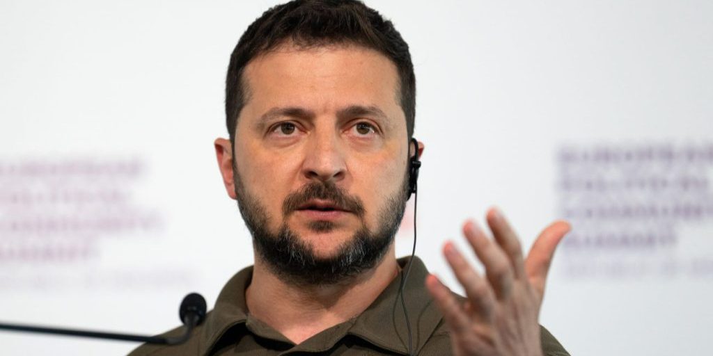 Zelenskyy: gli Stati Uniti non hanno confermato l'invio di truppe in Ucraina, ma la discussione è in corso