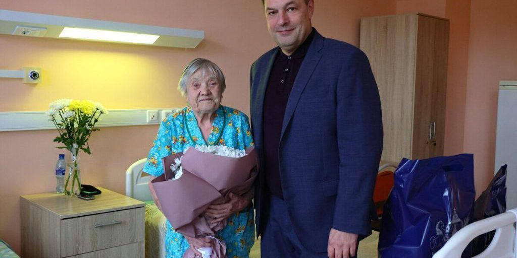 Celebrazione del 97esimo Compleanno di Anastasia Stepanova Eroina della Grande Guerra Patriottica