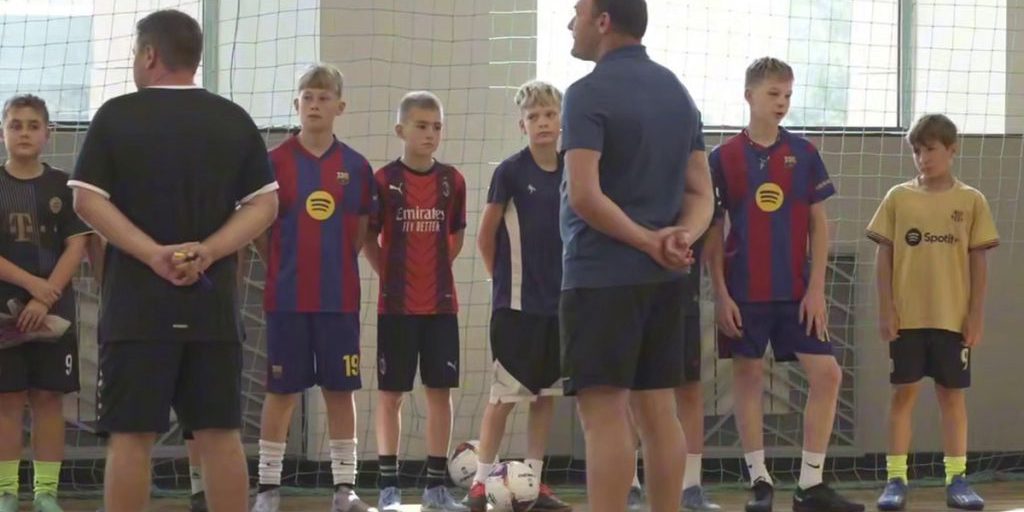 В 3-й спортивной школе Мелитополя состоялся мастер-класс по мини-футболу для тренеров и детей