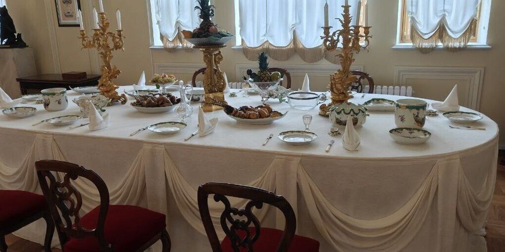 Более 440 тысяч рублей выделили на питание для участников конференции в Мурманске