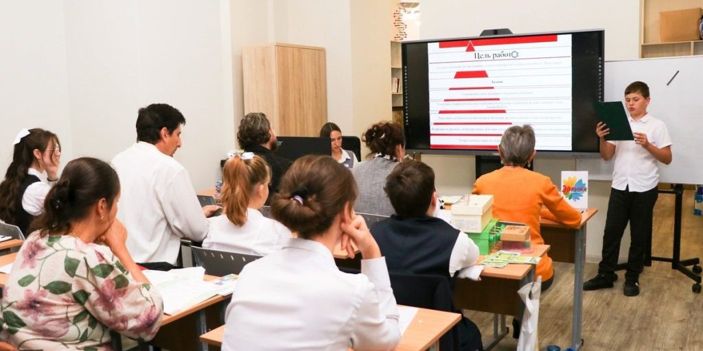 Concorso Eureka a Krasnodar: giovani ricercatori sfidano la scienza e si lanciano nel futuro