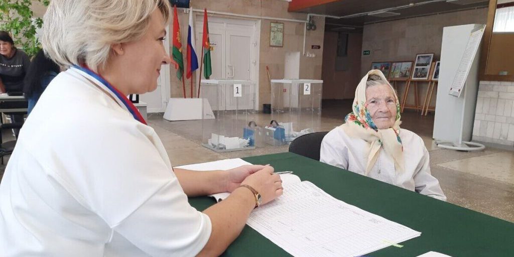 Progetto Volontari nel Seggio Elettorale a Lipetsk: Una Nuova Iniziativa per l'Inclusione degli Elettori con Mobilità Ridotta