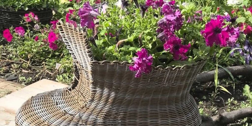 Donna di Belgorod Crea Contenitori di Fiori Fatti a Mano Grazie a Contratto Sociale Innovativo