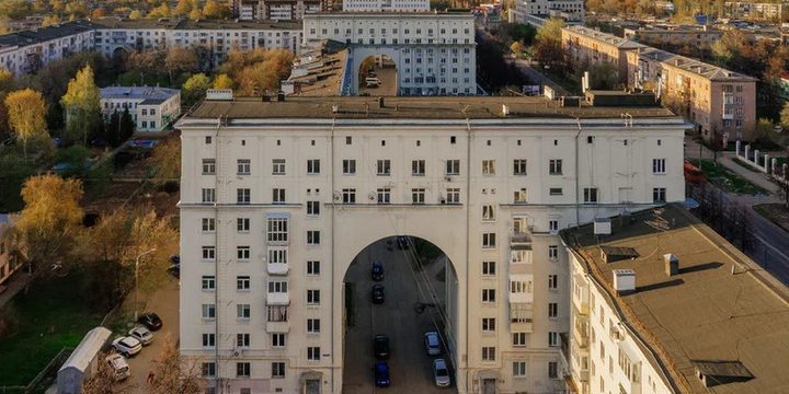 Previsioni Meteo a Nizhny Novgorod il 9 Ottobre: Tempo Nuvoloso e Temperature Moderate