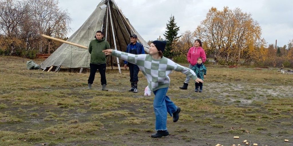 Evento Culturale sul Lago Mолодёжное: Una Celebrazione della Cultura Nenetica in Russia