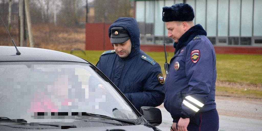 Смоленские судебные приставы конфисковали автомобиль за неуплату дорожных штрафов