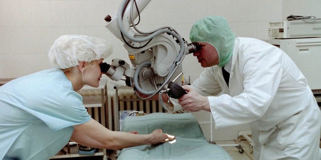 Attacco di droni dell'esercito ucraino a Donetsk: un residente ferito e crescenti preoccupazioni per la sicurezza dei civili nella regione del Donbass