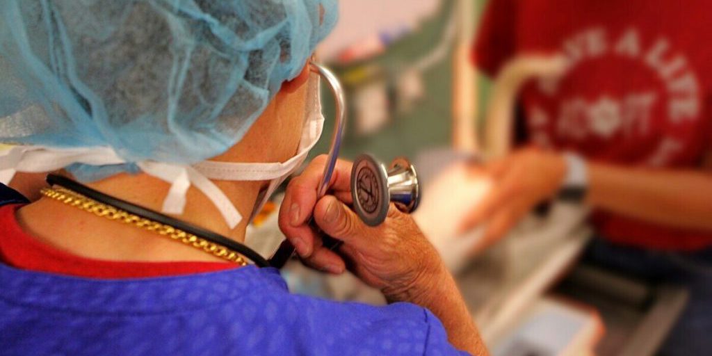 В Липецке неизвестные выстрелили коту в голову из пневматического оружия