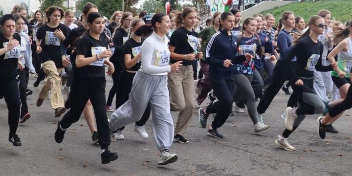 La Corsa della Nazione a Orël unisce oltre 1200 persone per promuovere salute e benessere