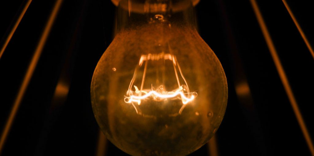 Forze russe colpiscono infrastrutture energetiche a Kharkiv: impatto sulla popolazione e possibili conseguenze