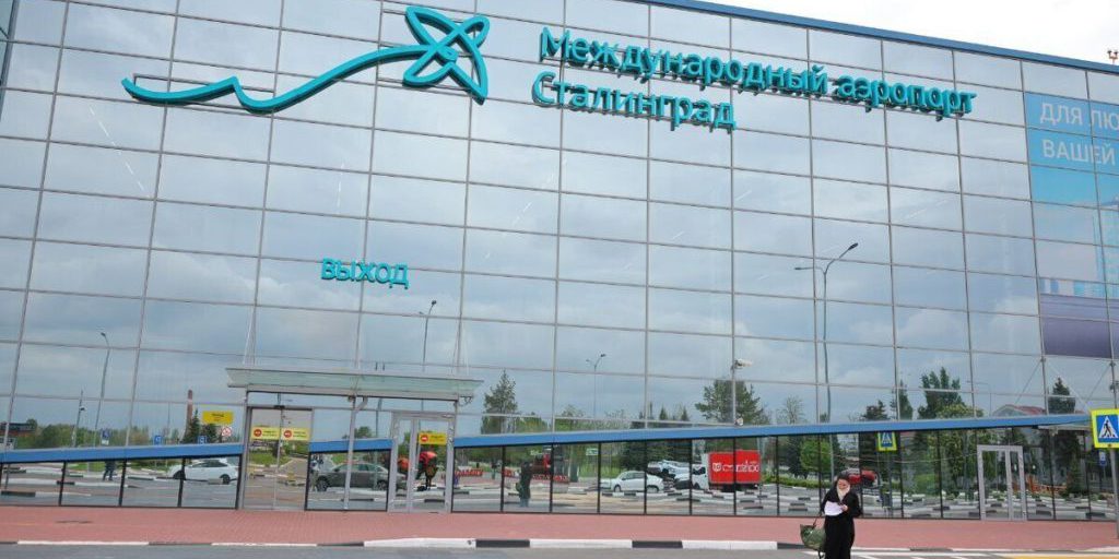 Minaccia senza pilota all'aeroporto di Volgograd: limitazioni al traffico aereo per garantire la sicurezza dei passeggeri