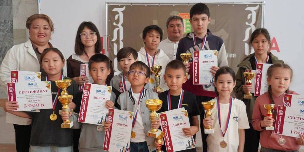 Torneo di Scacchi in Calmucchia Si Conclude con Successo e Promozione della Cultura Scacchistica