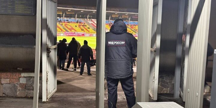 Более 50 полицейских обеспечивали порядок во время футбольного матча в Туле